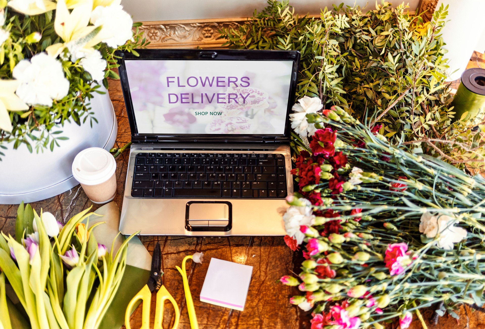 Receiving order online.
